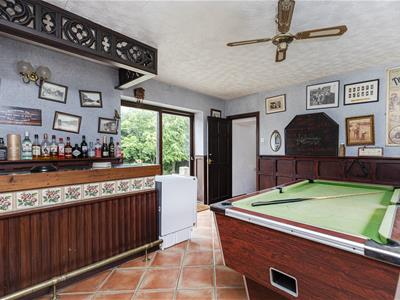 Bar/Multipurpose room